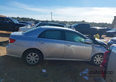 2011 Toyota Corolla Le z USA, uszkodzony, nr VIN 2T1BU4EE4BC732908